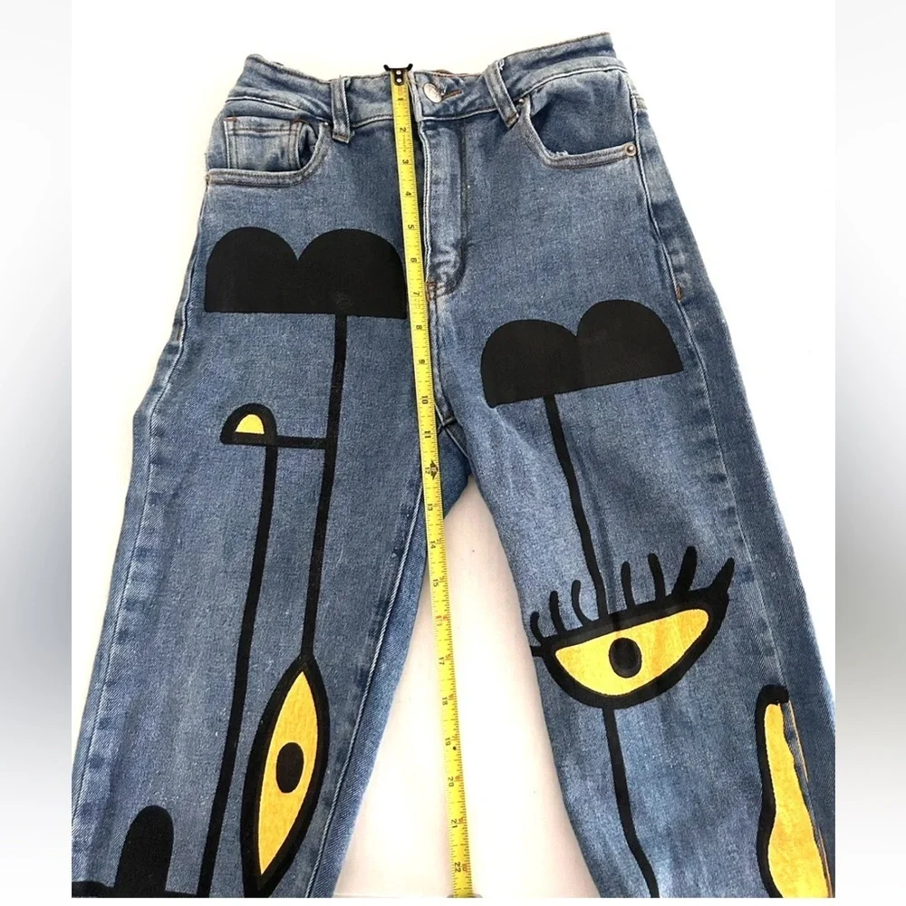 Akira | High Waist Eyes On Me Graphic Jeans Size 25 Blue Denim Straight Leg